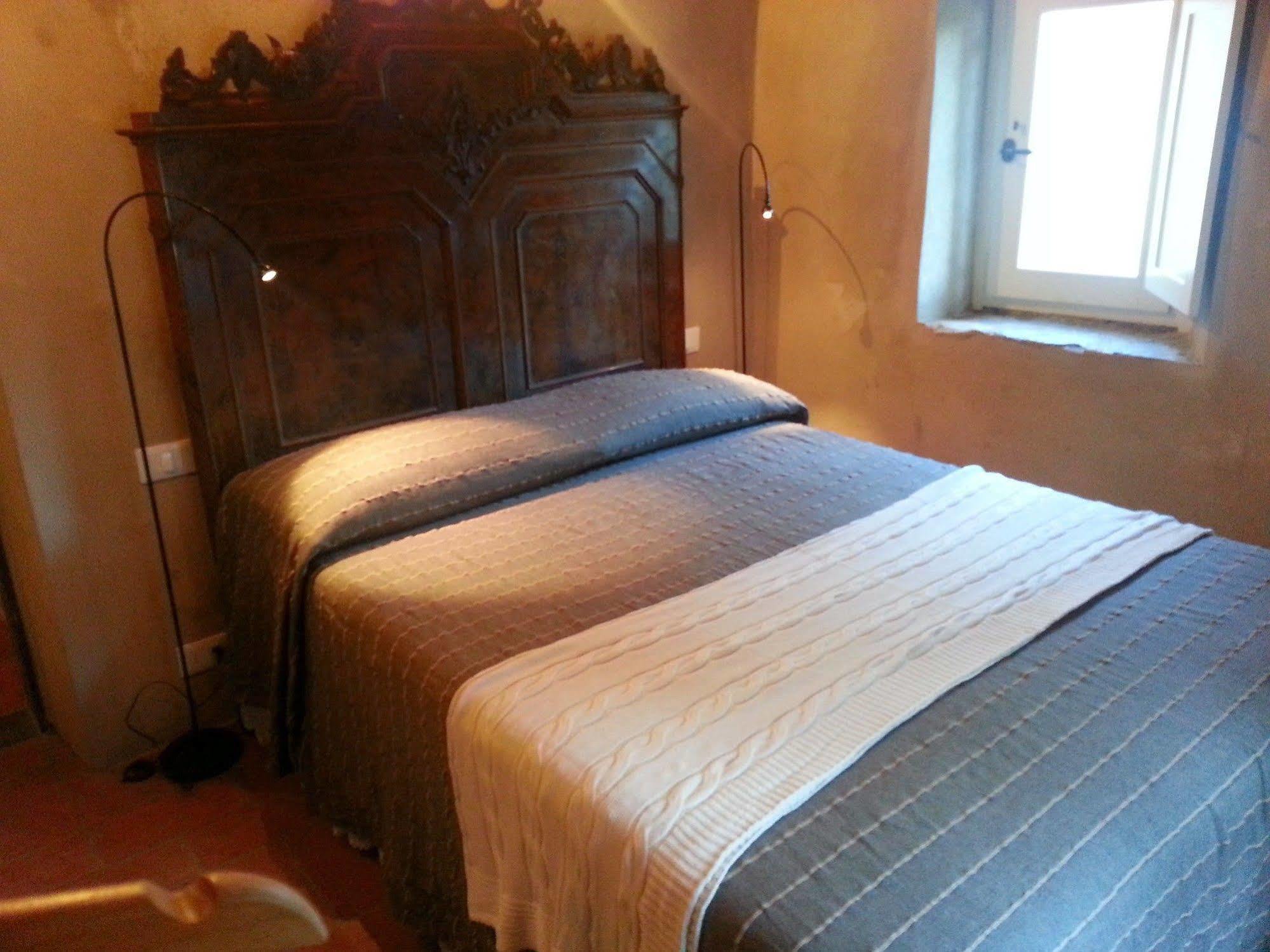 Casale Amati Country House Ortonovo Екстер'єр фото
